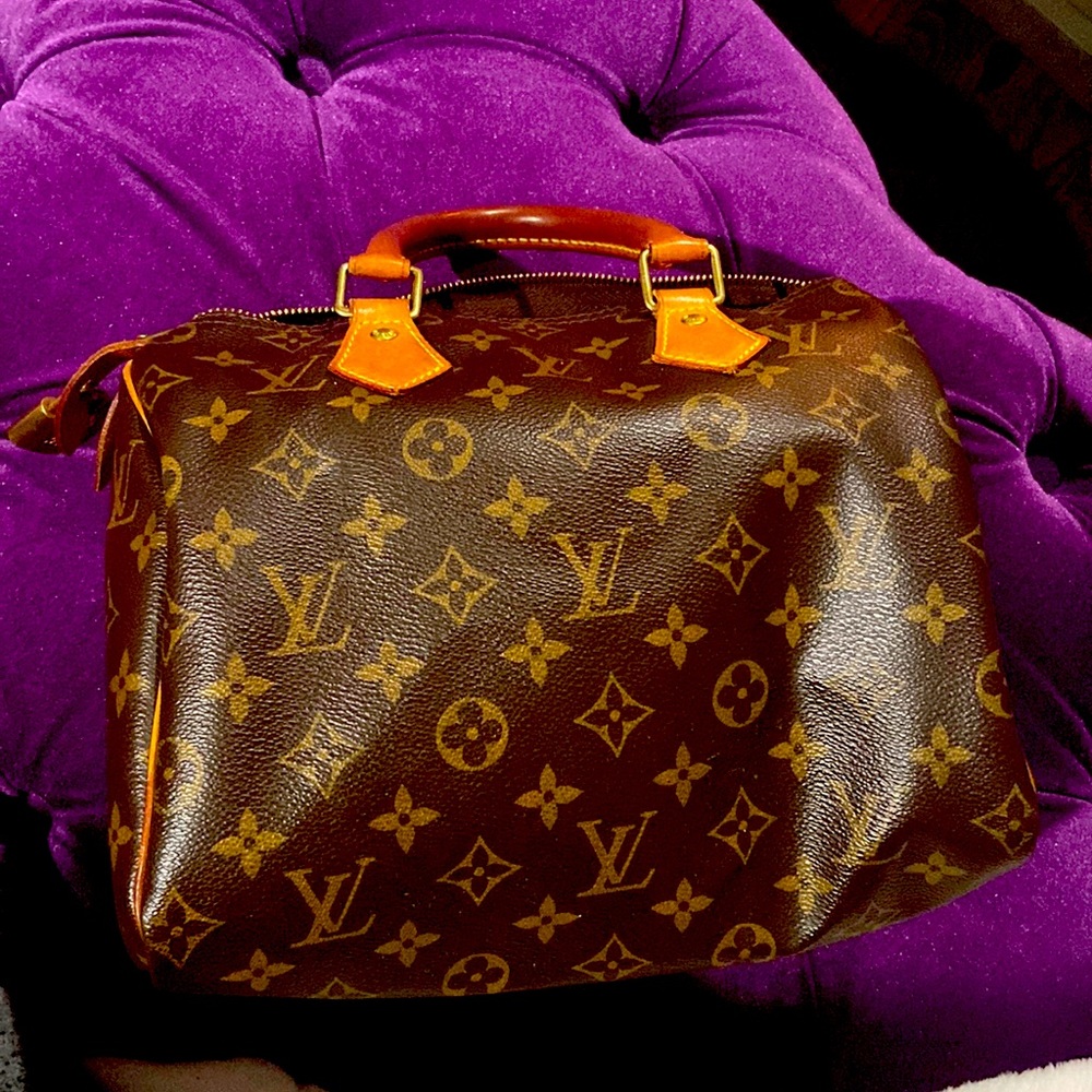 Speedy Bandoulière 25. Authentic Louis Vuitton speedy 25.